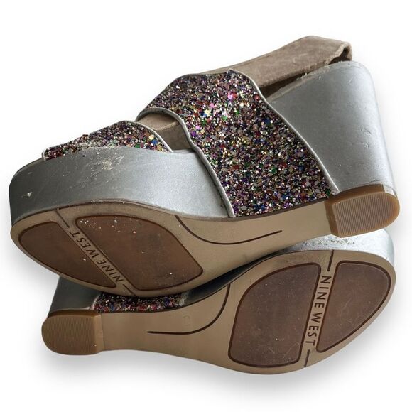 Nine West Women’s Silver Multicolor Metallic Glitter Heel Wedge Size 6 - Picture 6 of 8